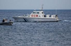 Ηράκλειο: Επιχείρηση του Λιμενικού για διάσωση μεταναστών σε σκάφος