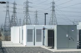 Ενέργεια: Προ των πυλών δύο νέοι διαγωνισμοί για μπαταρίες – Στις ράγες έργα 475 MW