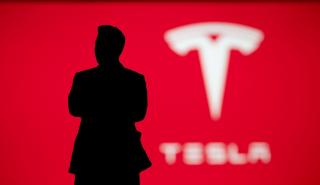 Tesla: «Βουτιά 55%» για τα κέρδη στο α' τρίμηνο - Κάτω από τις προβλέψεις και τα έσοδα
