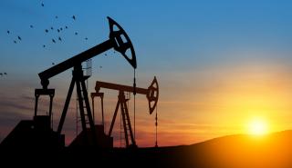 Πετρέλαιο: Εβδομαδιαία κέρδη 0,2% για το WTI, απώλειες 0,2% για το Brent