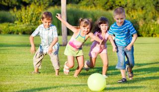 Παιδικές κατασκηνώσεις - ΔΥΠΑ: Έως 12/5 οι αιτήσεις για τα 70.000 voucher