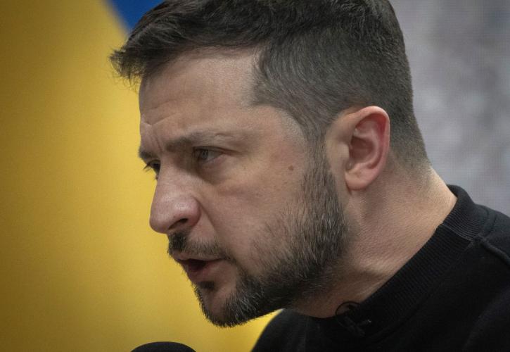 Ουκρανία: Ο Ζελένσκι επιθεώρησε γραμμές άμυνας στο βορειοανατολικό τμήμα της χώρας