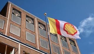 Shell: Αυξάνει κατά 15% το μέρισμα και... αναστροφή προς πετρέλαιο και αέριο