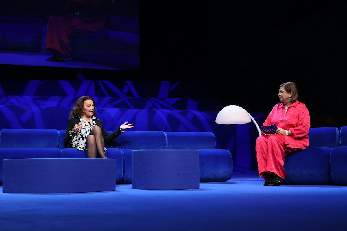 Diane Von Furstenberg in conversation with Elis Kiss © NIKOS KOKKALIAS