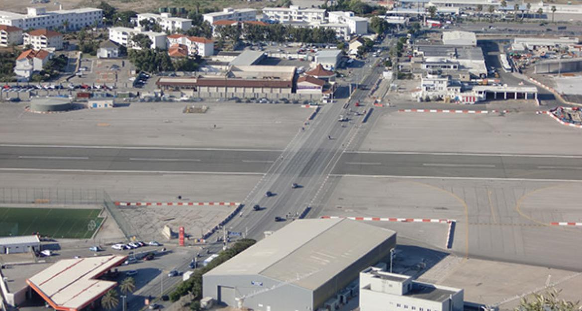 Tα πέντε πιο τρομακτικά αεροδρόμια του κόσμου (pics & vids)