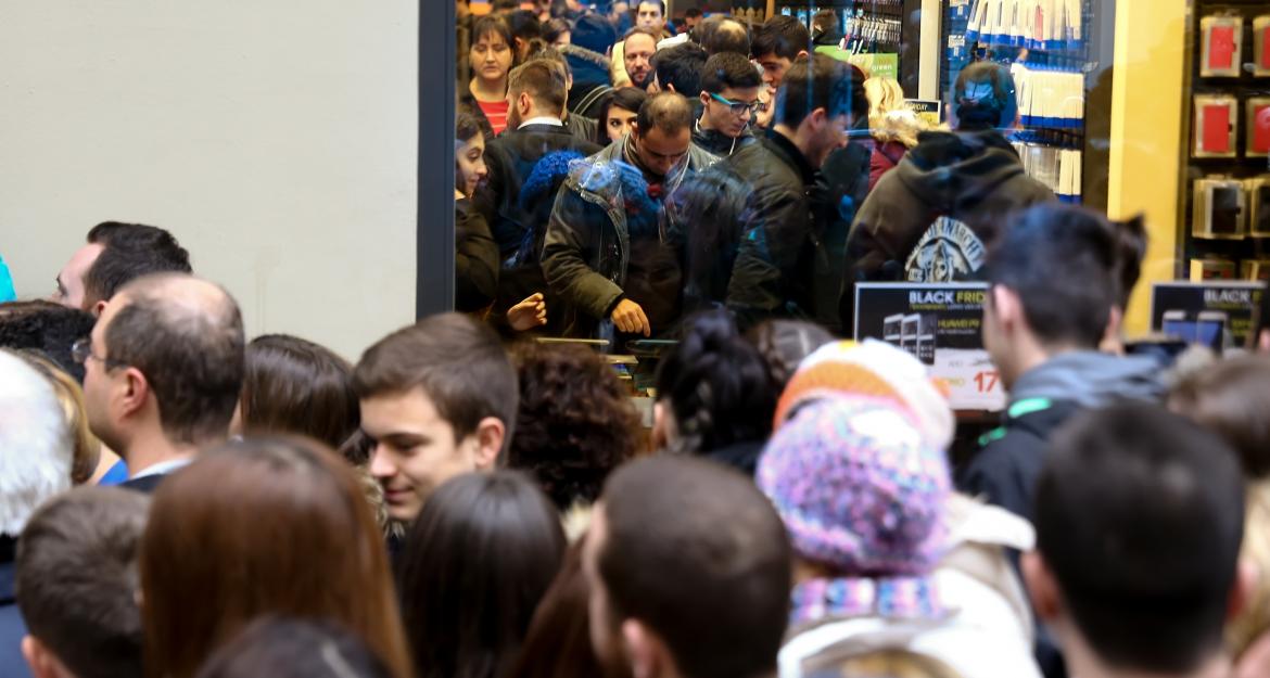 Η «καριέρα» της Black Friday στην Ελλάδα (pics)