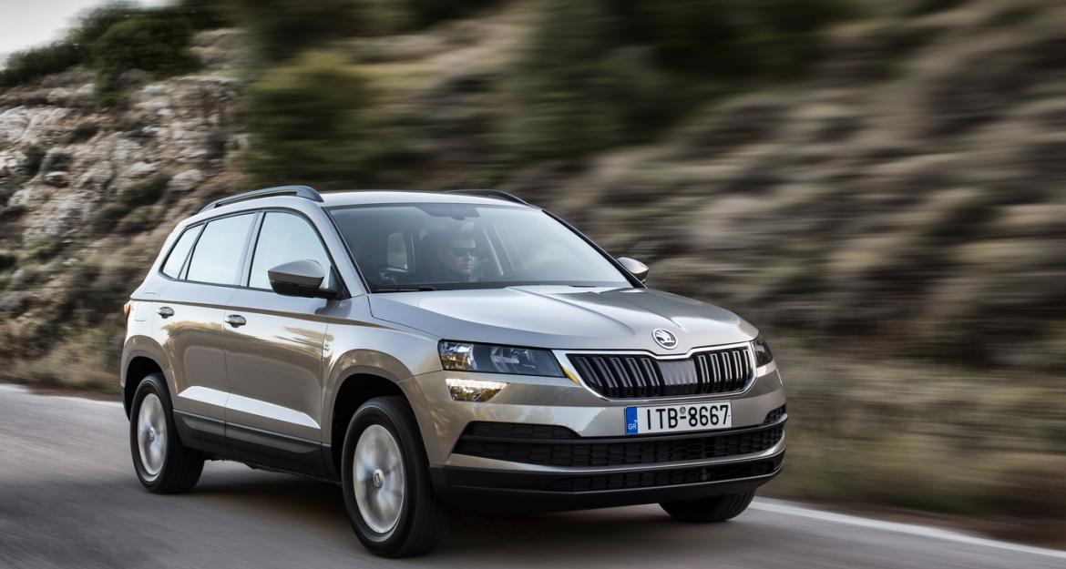 To SUV Karoq βάζει φτερά στη Skoda