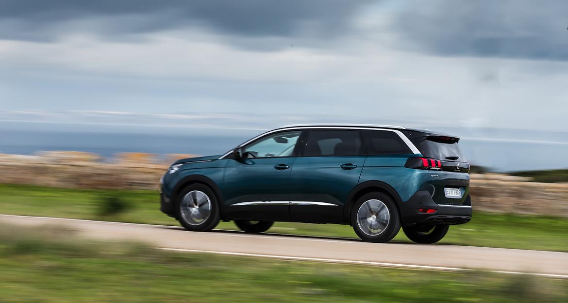 Peugeot 5008: Παντού με τα πάντα (pics & vid)