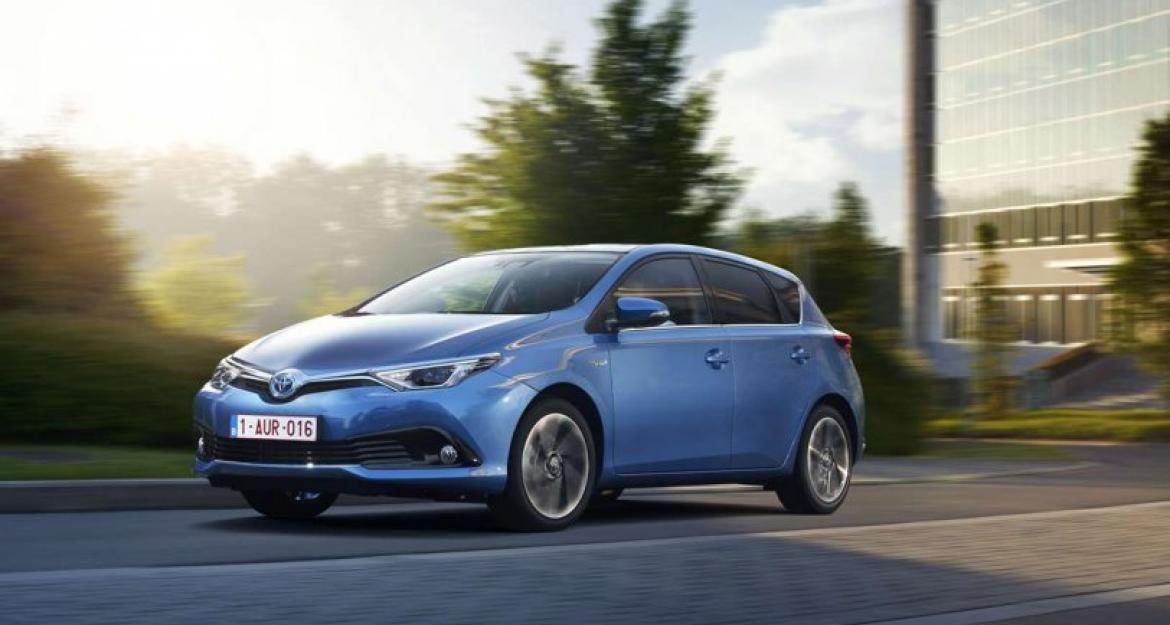 Toyota Auris: Υβριδική καινοτομία (pics & vid)