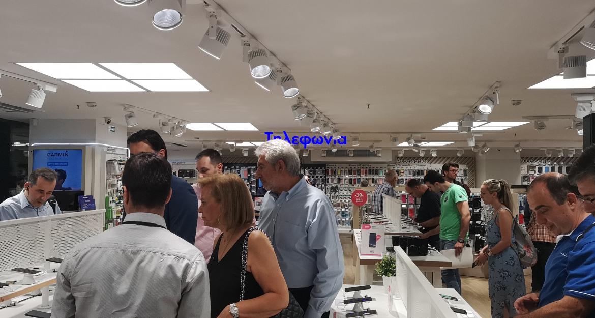 Άνοιξε τις πύλες του το νέο superstore του Πλαισίου (pics)