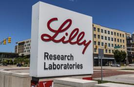 ΗΠΑ: H FDA ενέκρινε το φάρμακο της Eli Lilly κατά του Aλτσχάιμερ