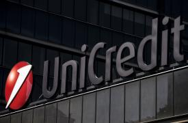 Unicredit: Αμφισβητεί το αίτημα της ΕΚΤ για έξοδο από τη ρωσική αγορά