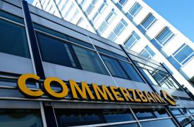 Η Commerzbank ανακοινώνει νέο πρόγραμμα επαναγοράς μετοχών ενώ η κερδοφορία πέφτει