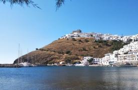 Travel Weekly: Η Αστυπάλαια, το κορυφαίο «μυστικό» νησί της Ελλάδας για τους Βρετανούς