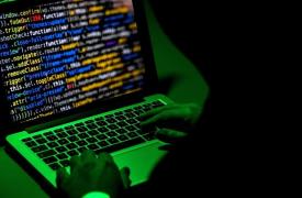 Βρετανία: Κινέζοι χάκερς ανάγκασαν το υπουργείο Άμυνας να θέσει εκτός λειτουργίας μια βάση δεδομένων