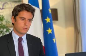 Γαλλία: Ο πρωθυπουργός Ατάλ πιστεύει ότι η ρεπουμπλικανική συσπείρωση θα επιτύχει