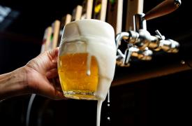 Μπύρα: «Γκολ» στην κατανάλωση από Euro και Ολυμπιακούς Αγώνες - Οι προοπτικές της αγοράς