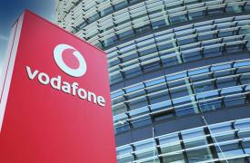Vodafone: Πούλησε επιπλέον 10% της Vantage Towers για 1,3 δισ. ευρώ