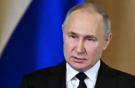 Ρωσία: Ο Πούτιν απομακρύνει τέσσερις υφυπουργούς Άμυνας και διορίζει συγγενή του