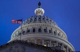 ΗΠΑ: Συνεργασία Μπάιντεν με Κογκρέσο για την απάντηση στα εντάλματα του ΔΠΔ