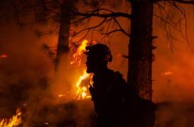 ΗΠΑ: Δασική πυρκαγιά στη βόρεια Καλιφόρνια - Χιλιάδες κάτοικοι εγκαταλείπουν τις εστίες τους