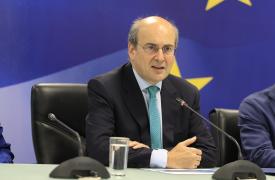Χατζηδάκης: Ταχύτερη σύγκλιση με τον ευρωπαϊκό μέσο όρο με τις επιδόσεις στην οικονομία