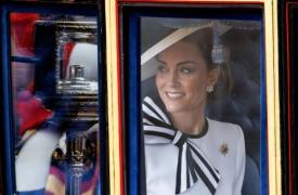 Βρετανία: Η πριγκίπισσα Κέιτ έκανε την πρώτη δημόσια εμφάνισή της αφότου διαγνώστηκε με καρκίνο
