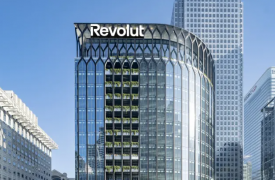 H Revolut μεταφέρει την έδρα της στο οικονομικό κέντρο του Λονδίνου