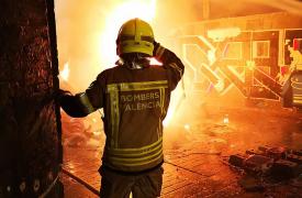 Αντιπυρική προστασία: Πώς θα προστατευτούν τα κτίρια – Τι έδειξε η φωτιά στη Βαλένθια