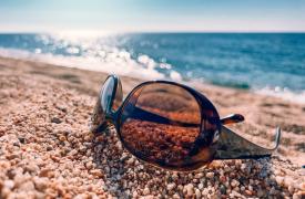 Γυαλιά ηλίου: Πώς πρέπει να επιλέγονται και πότε χρειάζονται αλλαγή