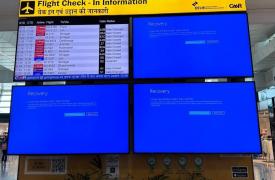 Τεχνολογικό black out - Κατέρρευσαν παγκοσμίως πληροφοριακά συστήματα - Προβλήματα σε αεροδρόμια και ΜΜΕ
