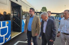 Οικονόμου: Στόχος η αλλαγή όλων των λεωφορείων σε Αθήνα και Θεσσαλονίκη έως το 2027