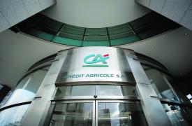 Credit Agricole: Τα κέρδη της ξεπέρασαν τις εκτιμήσεις στο β' τρίμηνο χάρη στις πωλήσεις της μονάδας επενδυτικής τραπεζικής