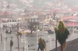 Η καταιγίδα Ντέμπι ενισχύεται σε τυφώνα κι απειλεί τη δυτική ακτή της Φλόριντας