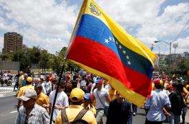 Βενεζουέλα: Προχωρά στη διακοπή των διπλωματικών σχέσεων με το Περού