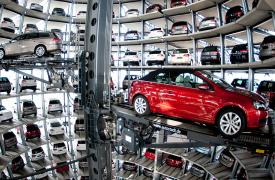 Οι αυτοκινητοβιομηχανίες της Γερμανίας είναι πιο «εκτεθειμένες» στους κινεζικούς αντιδασμούς