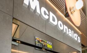 McDonald's: H μεγαλύτερη πτώση πωλήσεων στις ΗΠΑ εδώ και σχεδόν πέντε χρόνια