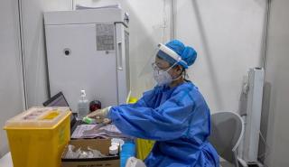 Η Κίνα εμβολιάζει 20 εκατ. κατοίκους την ημέρα κατά του κορονοϊού
