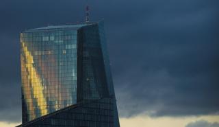 Η ΕΚΤ αποφασίζει να ξαφνιάσει τις αγορές, με ένα «μετριοπαθές» tapering