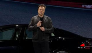 O Μασκ παρουσίασε το Tesla Model S Plaid
