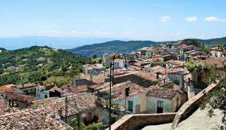 Ιταλικά χωριά στην Καλαβρία πληρώνουν 28.000 ευρώ για να αποκτήσουν νέους κατοίκους - Οι προϋποθέσεις