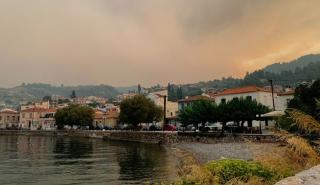 Πυρκαγιά στη βόρεια Εύβοια: Εκκενώνεται το χωριό Κεχριές