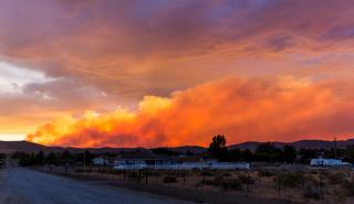 Καλιφόρνια: Πυρκαγιά Ντίξι - Στάχτη εκατοντάδες σπίτια - Οι θερμοκρασίες ανεβαίνουν
