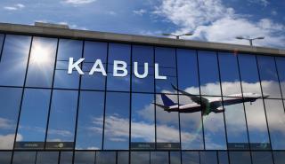 Λειτουργεί ξανά το αεροδρόμιο της Καμπούλ - Αναχώρησαν οι πρώτοι πολίτες με διπλη υπηκοότητα