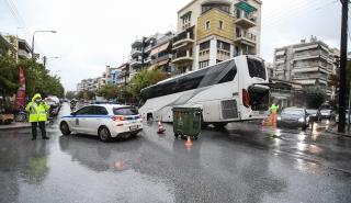Θεσσαλονίκη: Κλειστή η Εθν. Αντιστάσεως λόγω καθίζησης οδοστρώματος και «πτώσης» λεωφορείου