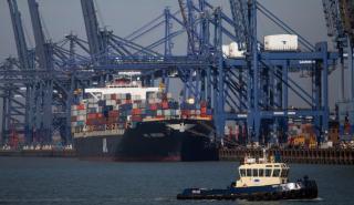 «Μποτιλιάρισμα» και πολυήμερες καθυστερήσεις στο μεγαλύτερο εμπορικό λιμάνι της Βρετανίας