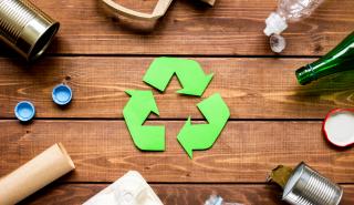 ΥΠΕΝ: Επιπλέον κίνητρα στους Δήμους για ανακύκλωση