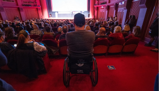 Παγκόσμια Ημέρα Ατόμων με Αναπηρία: Σημαντικές πρωτοβουλίες από την Alpha Bank για ισότιμη πρόσβαση στις τέχνες