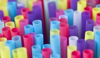 ΑΑΔΕ: Νέες οδηγίες για την εισφορά στα πλαστικά μιας χρήσης που επιβάλλεται από 1η Ιανουαρίου 2022