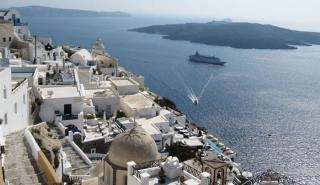 Αλλάζει κατηγορία στον τουρισμό η Ελλάδα